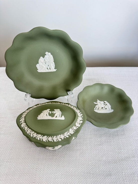 Wedgwood Other - Wedgwood Jasperware Sage Green Vanity Dishes and Trinket Box Scalloped Edge